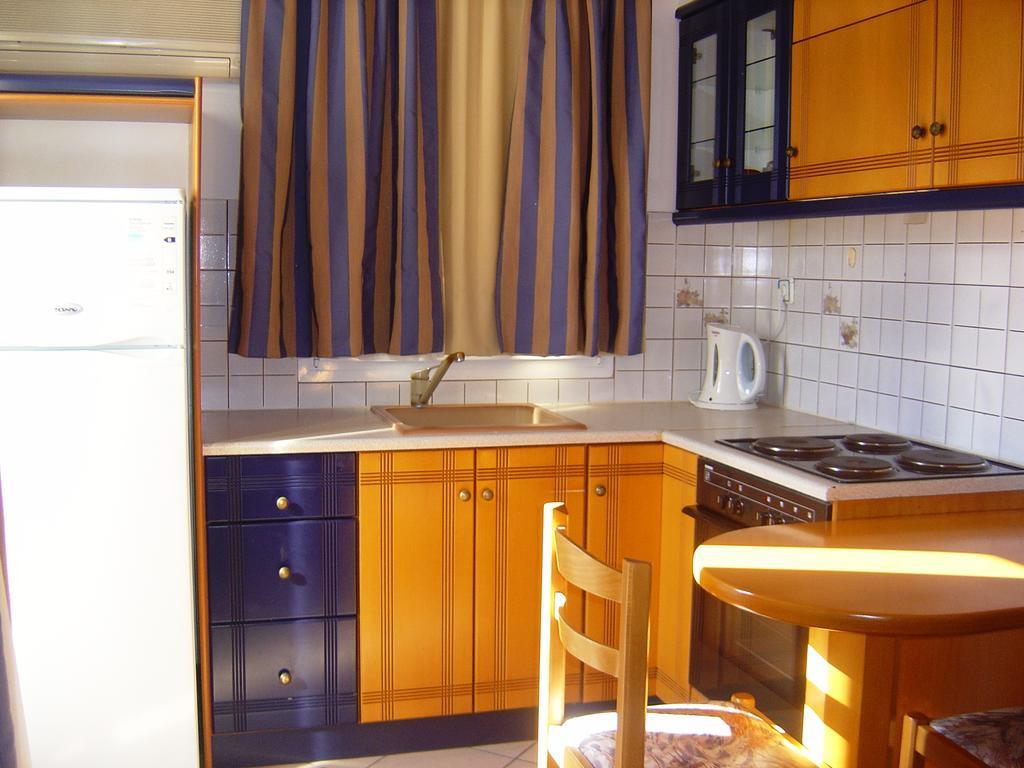 Kalimera Hotel Poros Town Ngoại thất bức ảnh